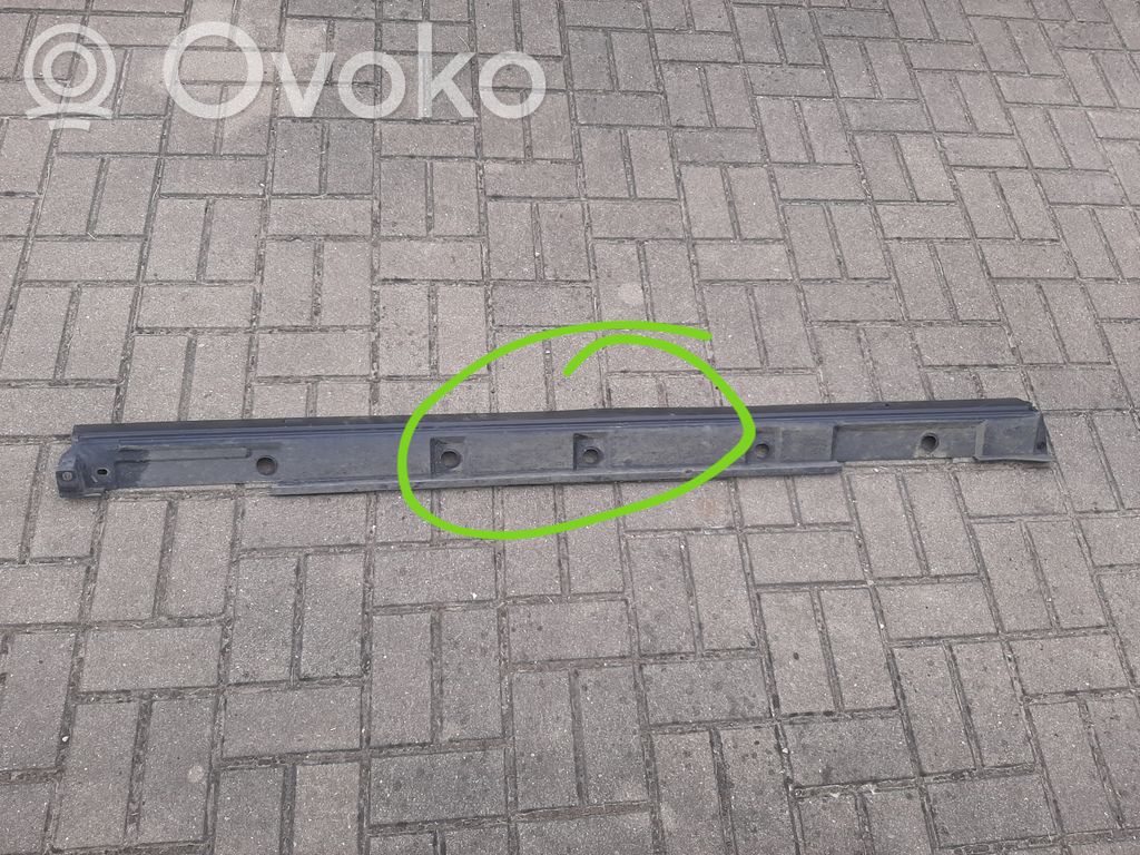 Lexus UX Порог 