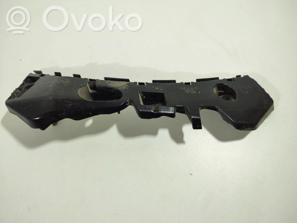 Rear bumper mounting bracket   DB5J502J1