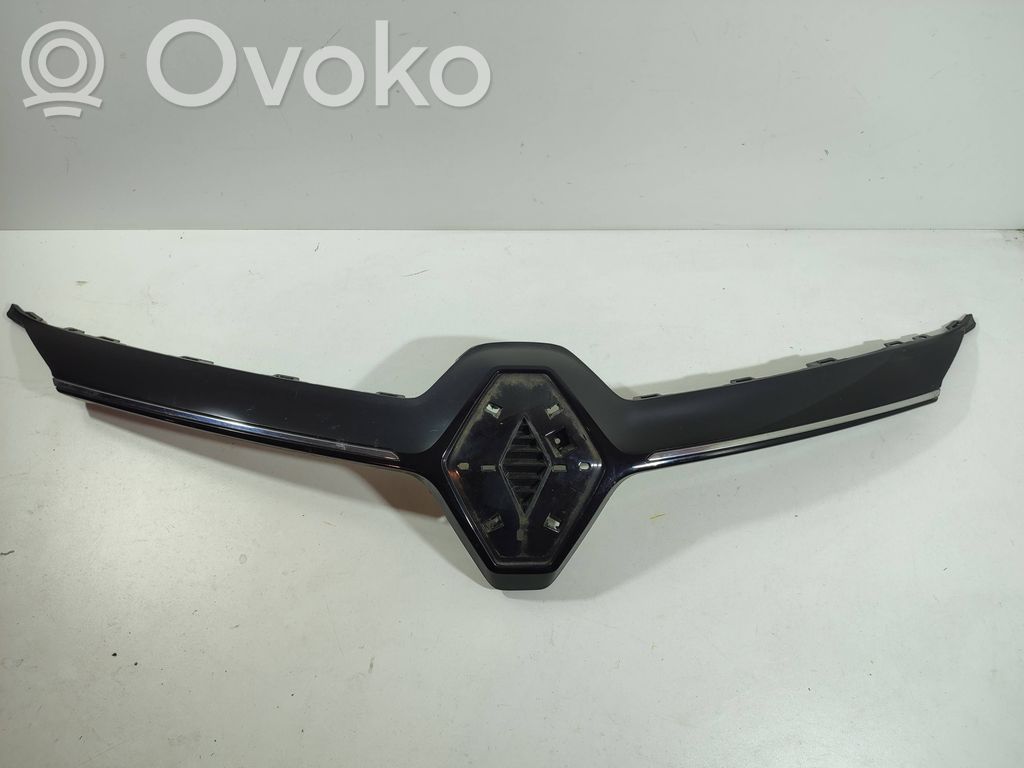 Renault Clio V Etupuskurin ylempi jäähdytinsäleikkö 