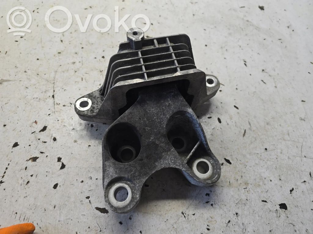 Opel Insignia B Gearbox mounting bracket 