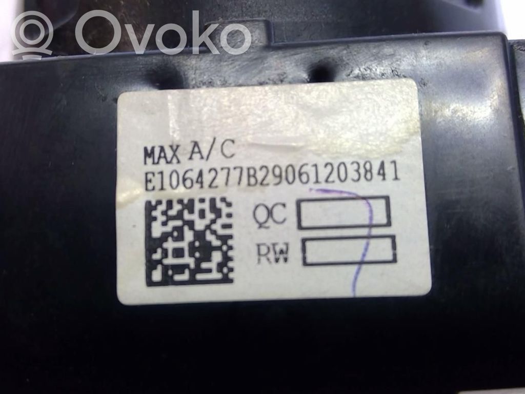 Ford Fiesta Climate control unit 