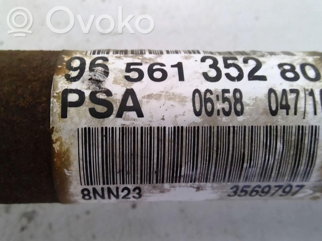 Citroen C3 Picasso Półoś przednia 