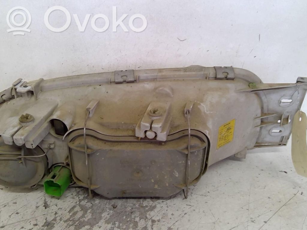 Ford Fiesta Headlight/headlamp 