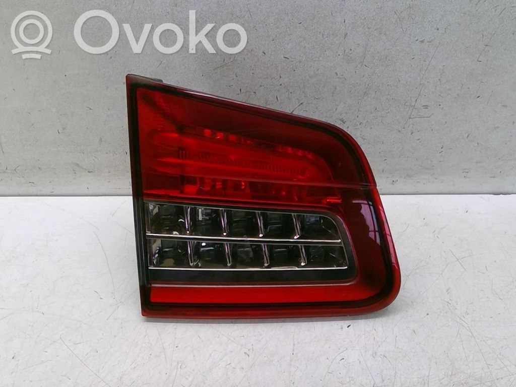 Tailgate rear/tail lights   6350LT