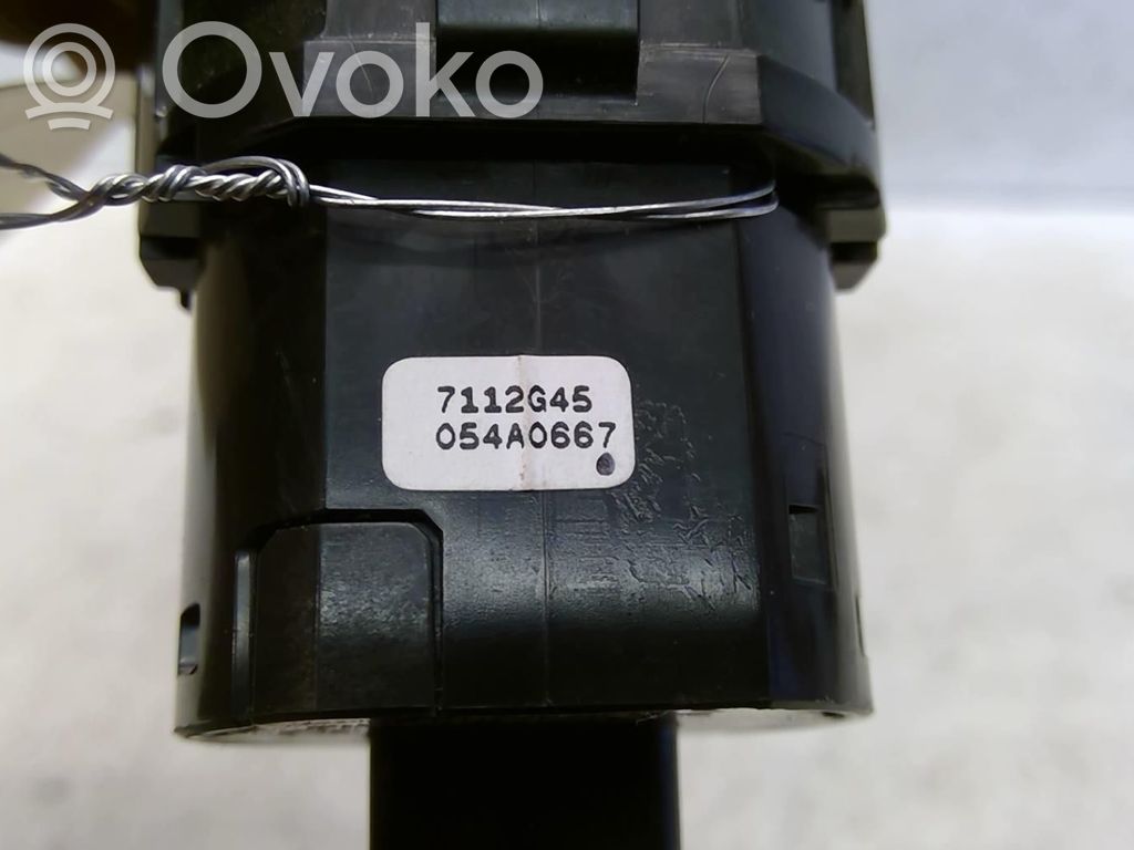 Suzuki Swift III Automobilio užvedimo jungtukas 