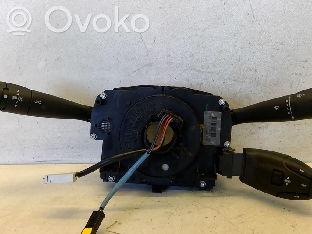 Peugeot 207 Leva/interruttore dell’indicatore di direzione e tergicristallo 