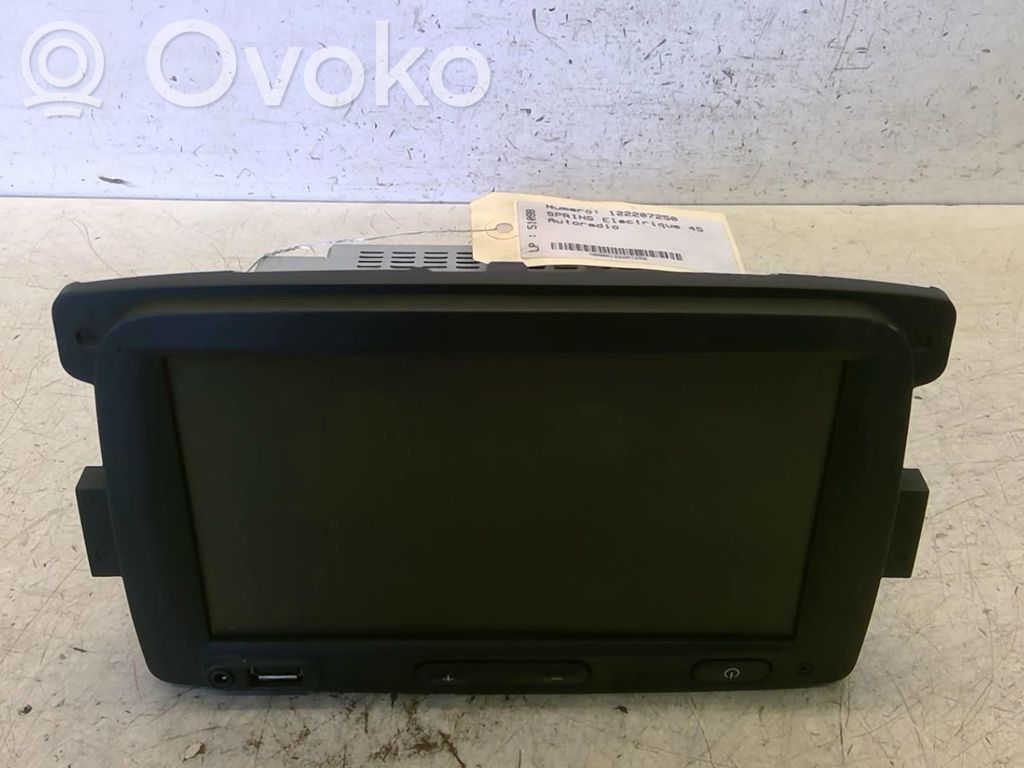 Dacia Spring Radio/CD/DVD/GPS head unit 