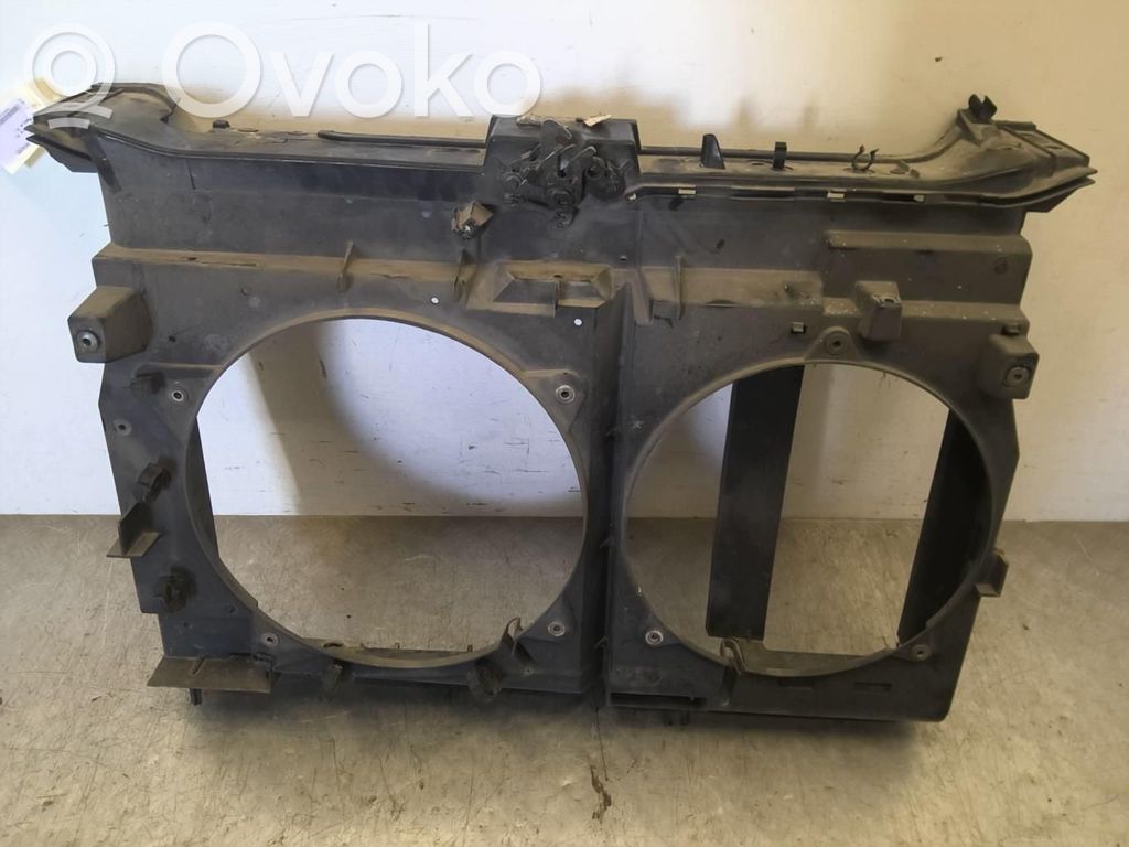 Citroen C8 Viršutinė dalis radiatorių panelės (televizoriaus) 
