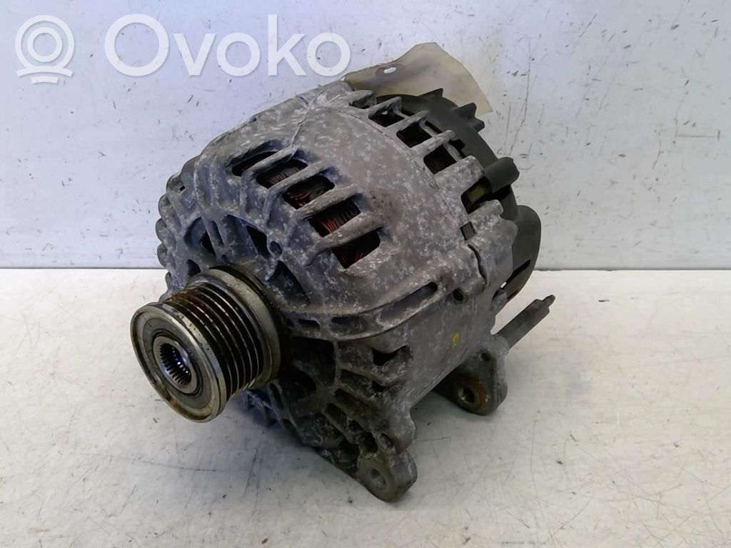 Volkswagen Golf VII Generator/alternator 