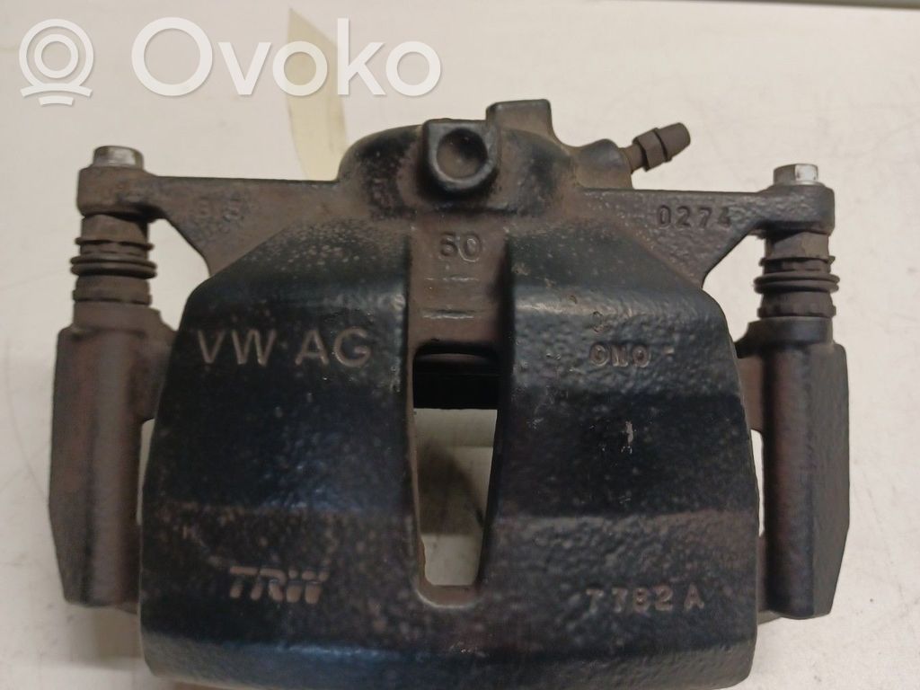 Etujarrusatula   8V0615123E
