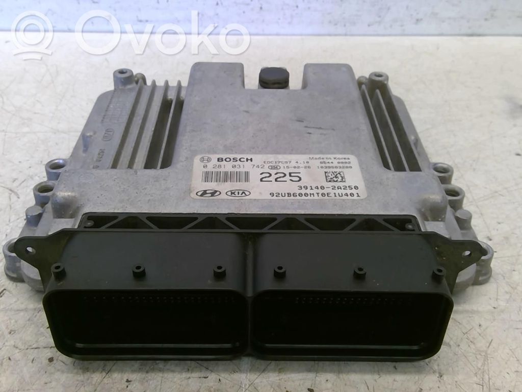 KIA Rio Calculateur moteur ECU 
