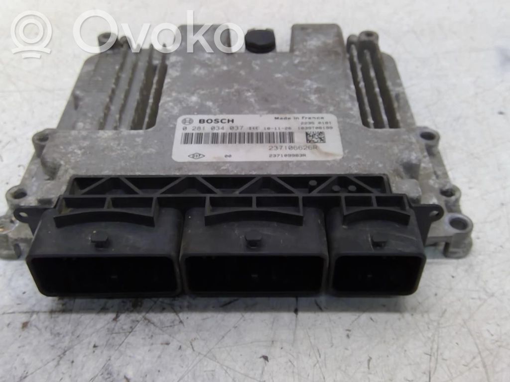 Renault Trafic III (X82) Engine control unit/module 
