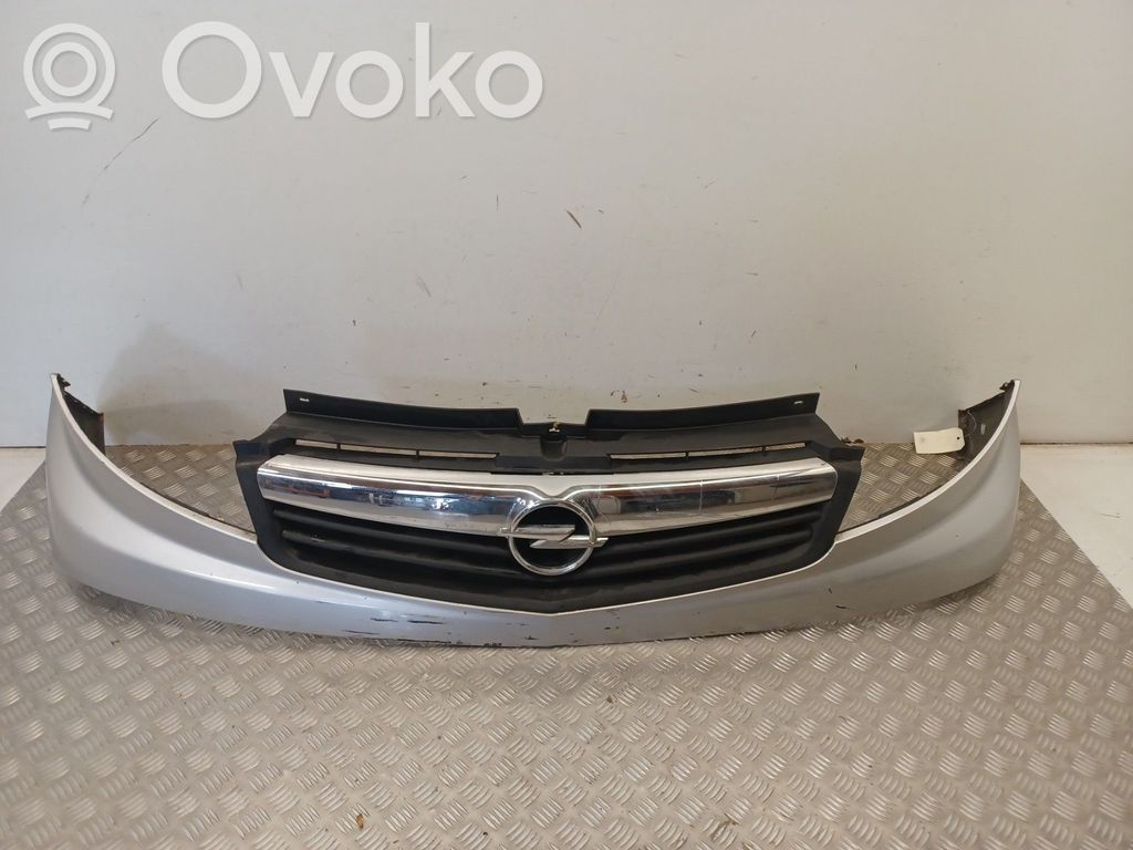 Opel Vivaro Etusäleikkö 