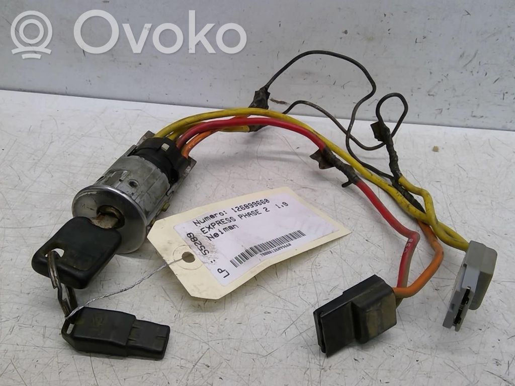Užvedimo spynelė   7701044087