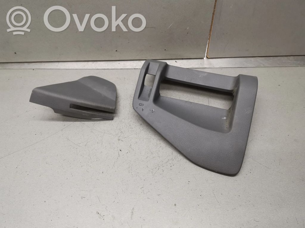 Dodge Grand Caravan Kita salono detalė 