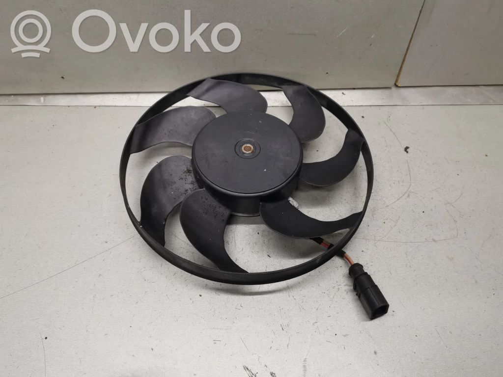Audi A4 S4 B5 8D Elektrisks radiatoru ventilators 