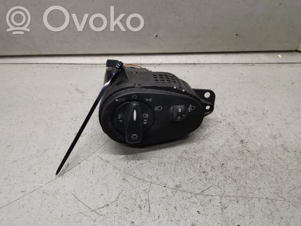 Ford Focus Light switch 