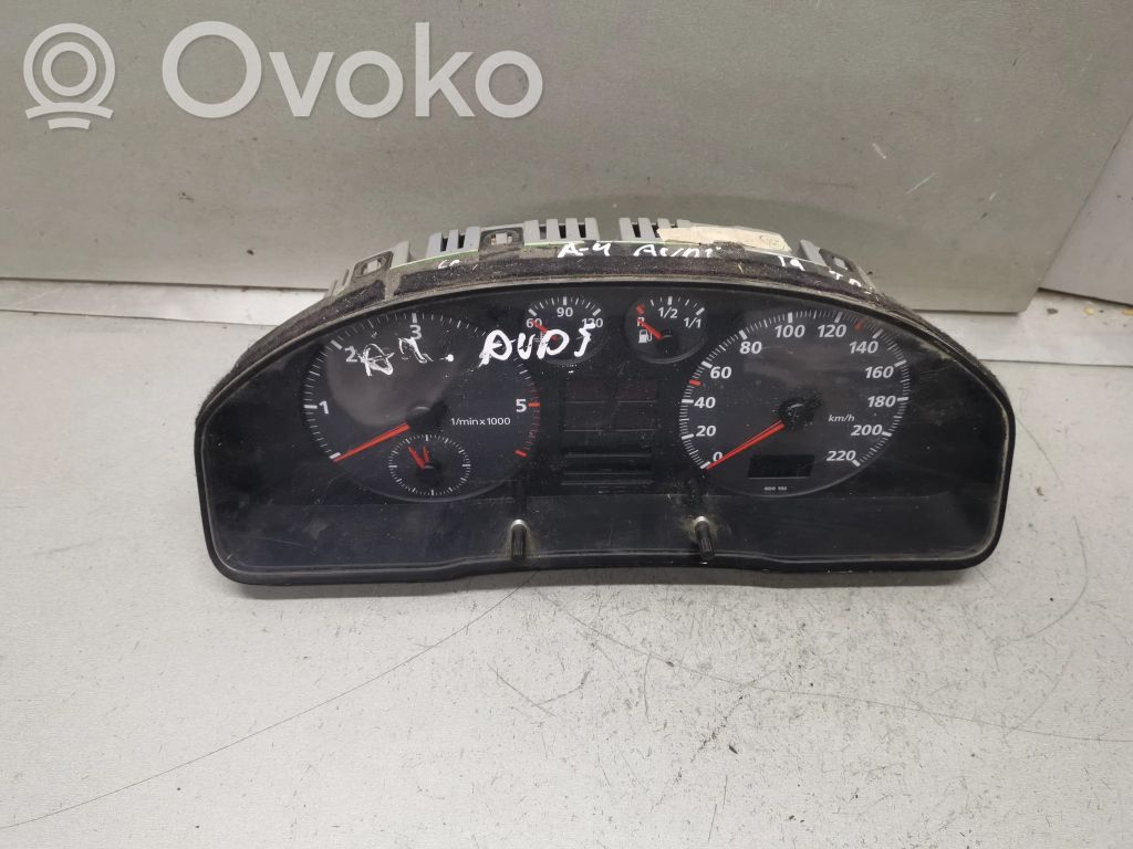 Audi A4 S4 B5 8D Speedometer (instrument cluster) 