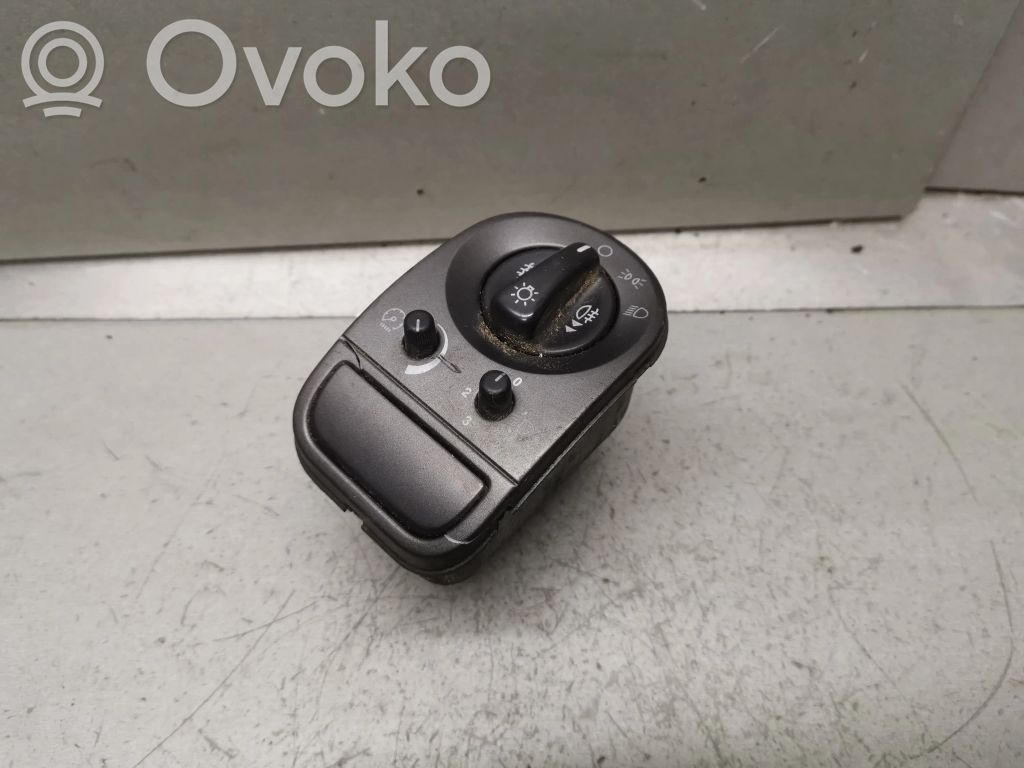 Jaguar X-Type Light switch 