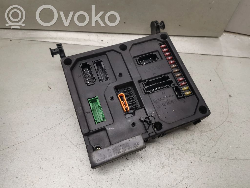 Volkswagen Sharan Fuse module 