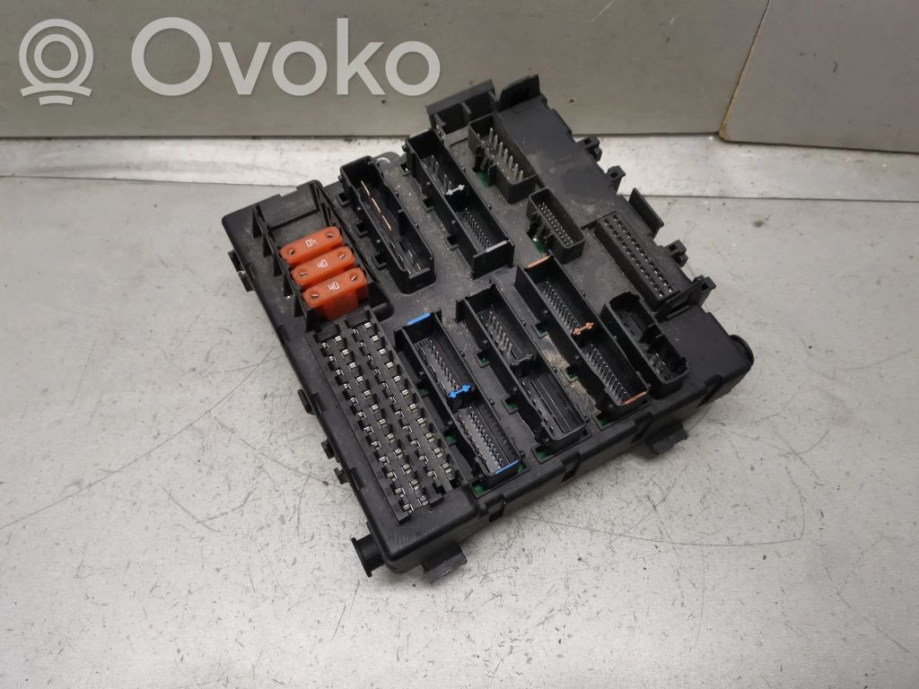 Opel Vectra C Fuse module 