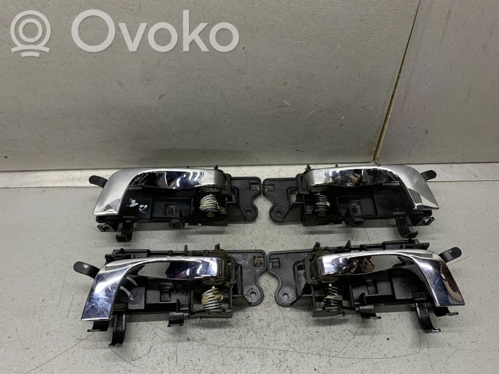 Cadillac CTS Rankenėlė atidarymo vidinė 