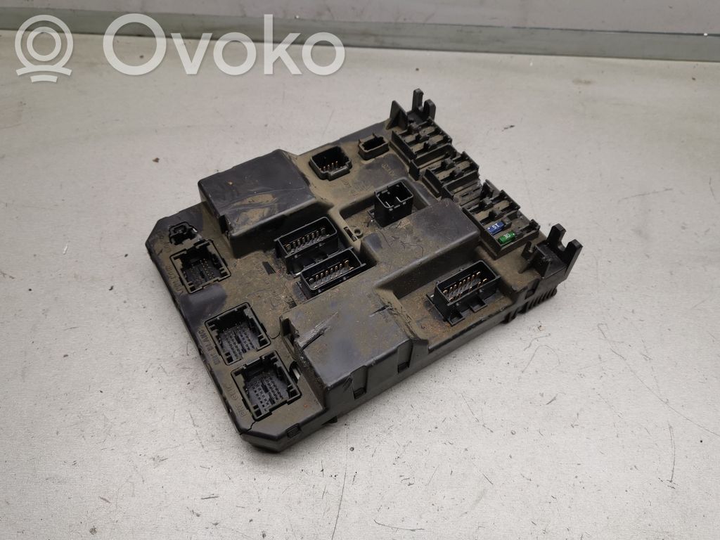 Peugeot 307 Fuse module 