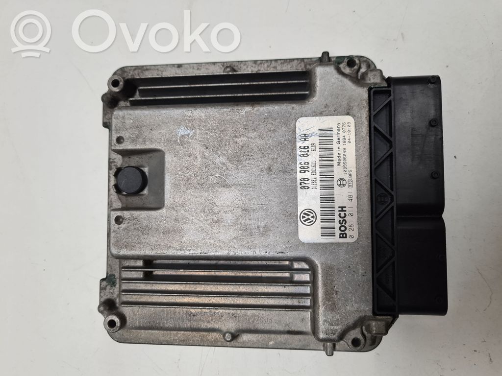 Volkswagen Touareg I Engine control unit/module 
