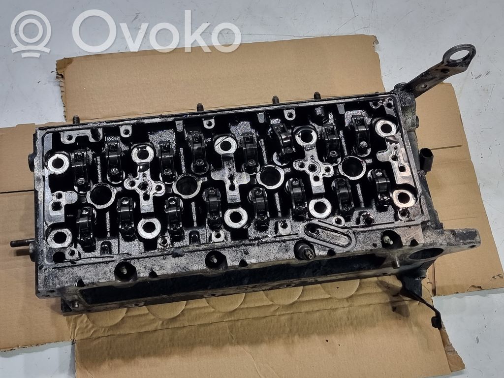 Volkswagen PASSAT B8 Engine head 