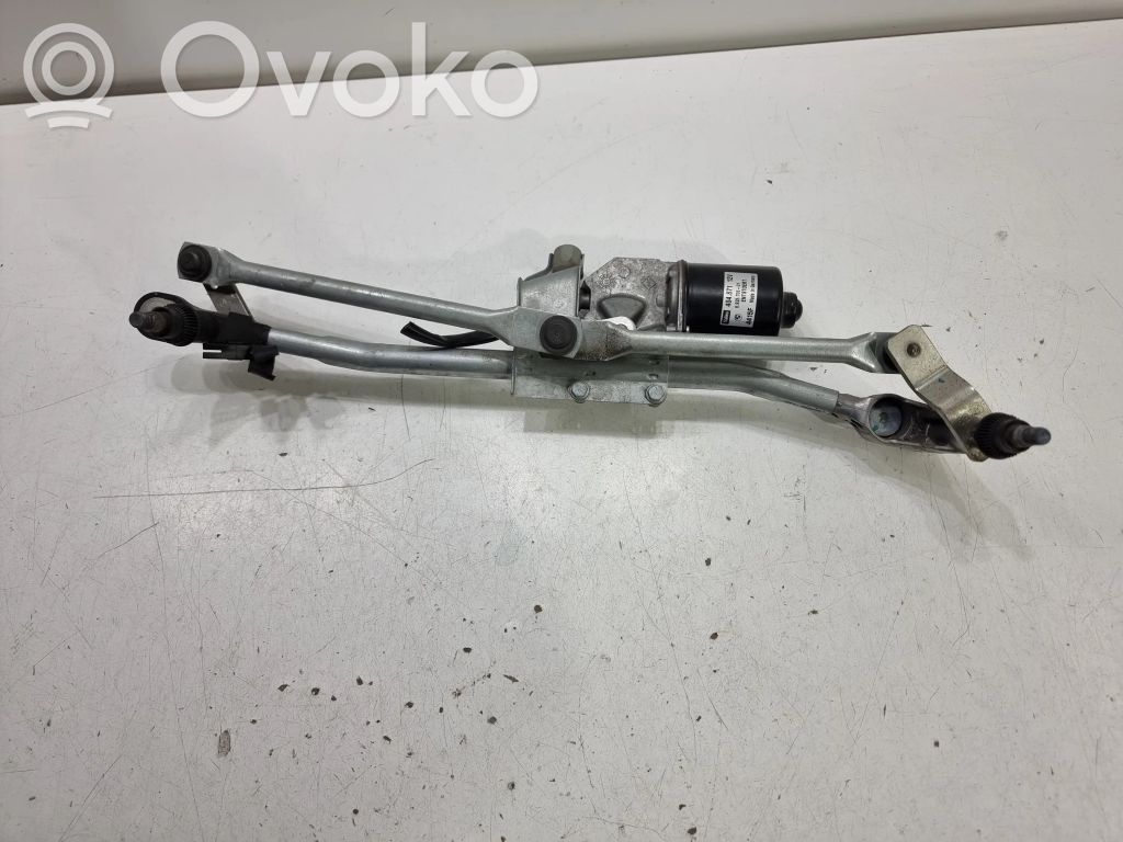 BMW 1 E81 E87 Front wiper linkage and motor 