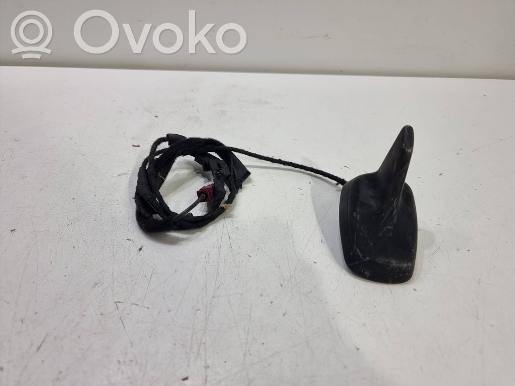 Audi A5 8T 8F GPS-pystyantenni 