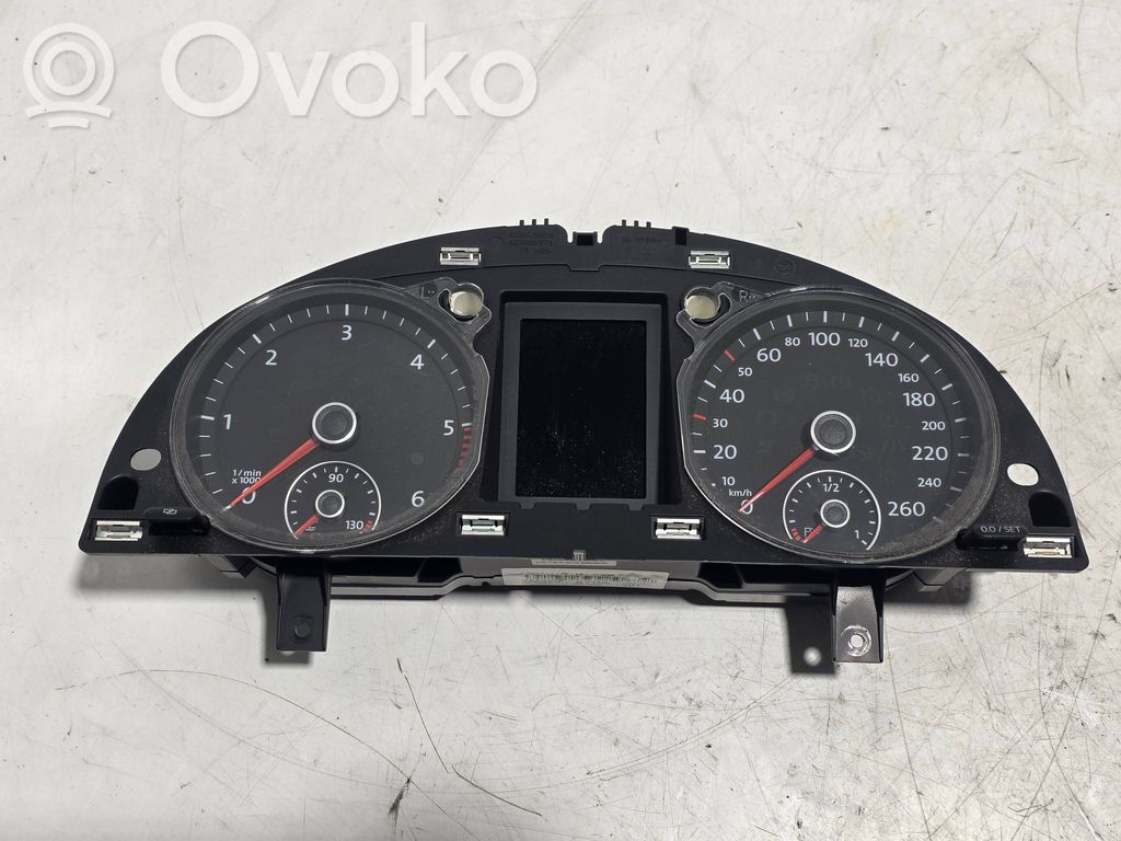 Volkswagen PASSAT B7 Nopeusmittari (mittaristo) 
