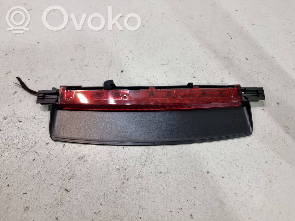 Audi A6 S6 C6 4F Trzecie światło stop 