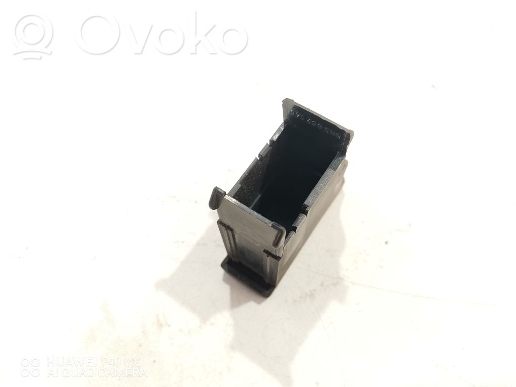 Audi 80 90 B2 Dashboard 