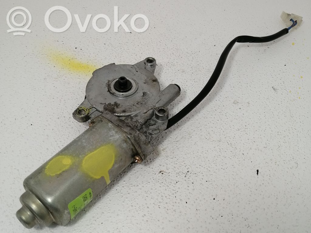 Moottori/käyttölaite   1W96A2200BA