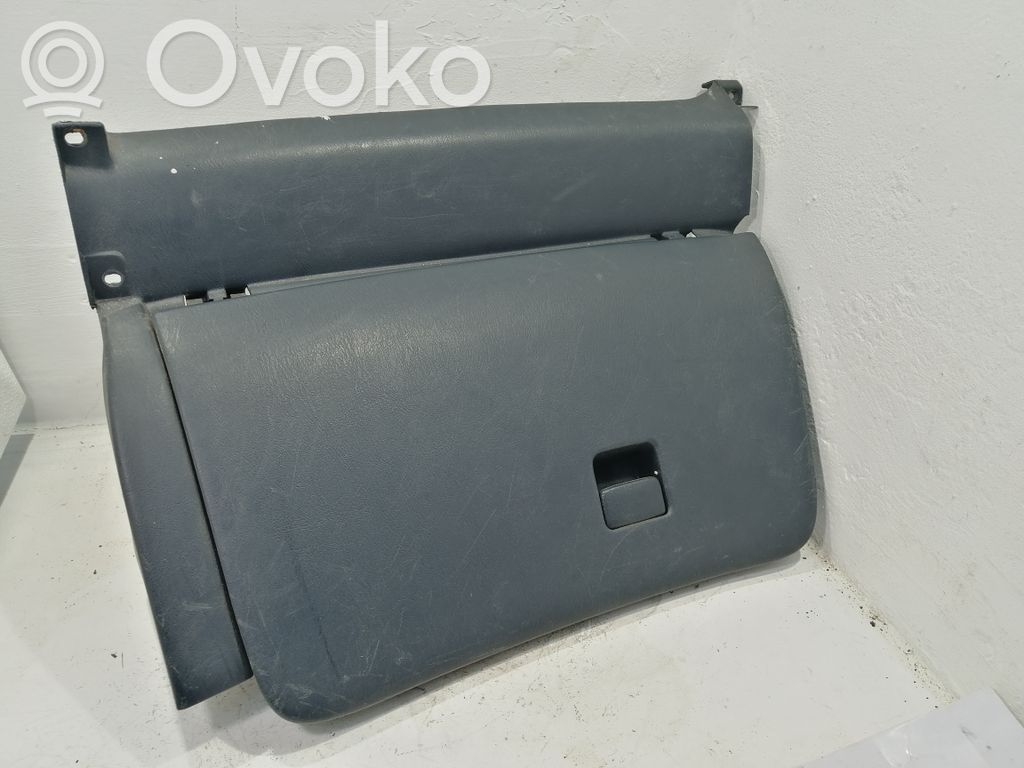 Toyota Corolla E110 Daiktadėžė 