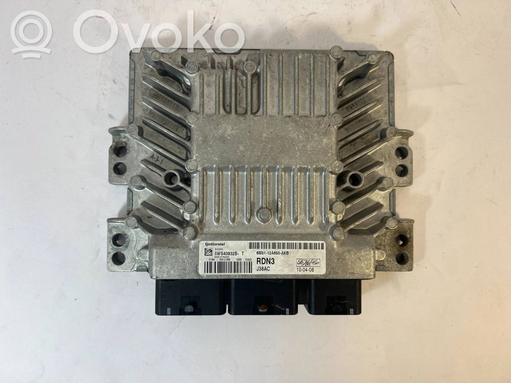 Ford Focus C-MAX Engine control unit/module 