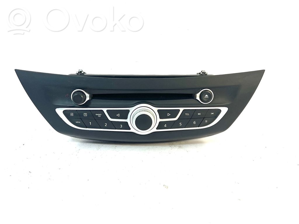 Renault Laguna III Panel / Radioodtwarzacz CD/DVD/GPS 