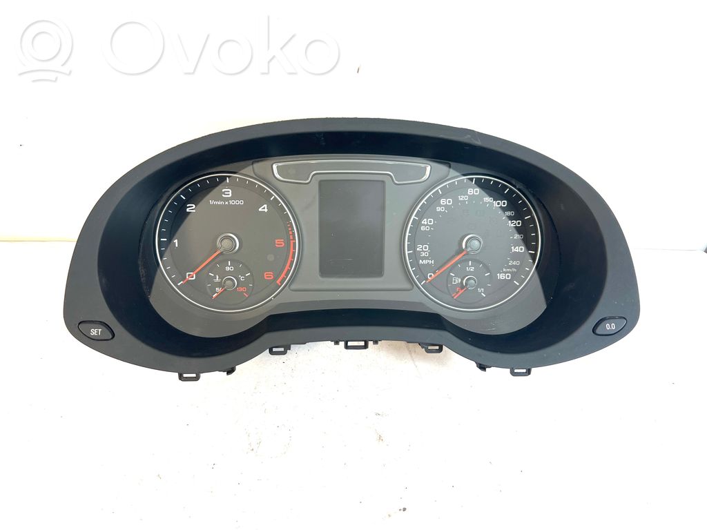 Audi Q3 8U Licznik / Prędkościomierz 
