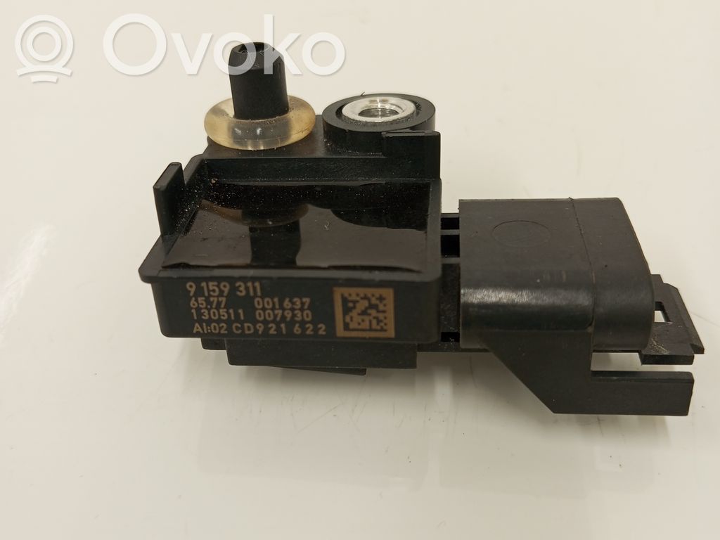 BMW 5 F10 F11 Airbag deployment crash/impact sensor 