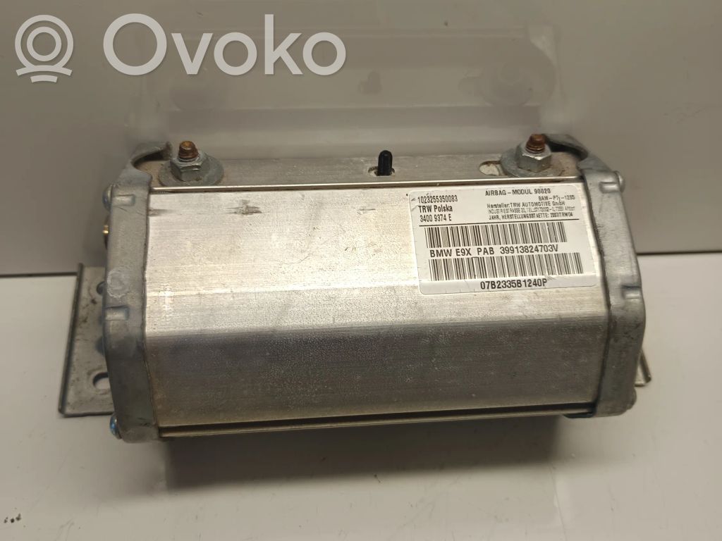 Passenger airbag   34009374,39913824703