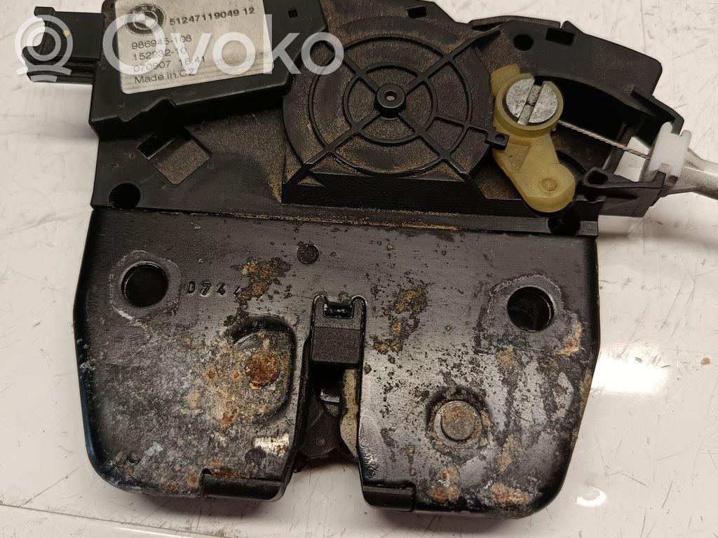 Schloss Heckklappe Kofferraumdeckel   986945,5124711904912,15223210