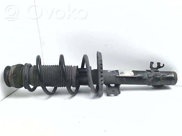 Audi A1 Amortyzator osi przedniej ze sprężyną 