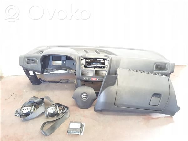 Opel Combo D Turvatyynysarja 