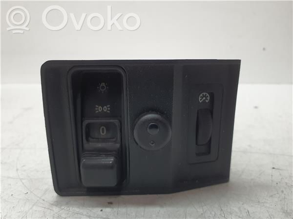 Interruptor de control del panel de luces   61311391338,38813710