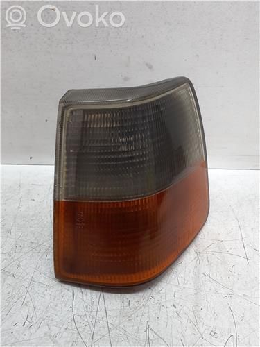 Third/center stoplight   3518624