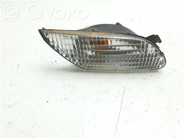 Third/center stoplight   XBD000131,088821507RB