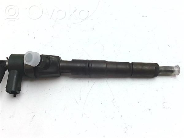 Inyector de combustible   821438,0445110327