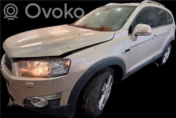 Chevrolet Captiva Błotnik przedni 