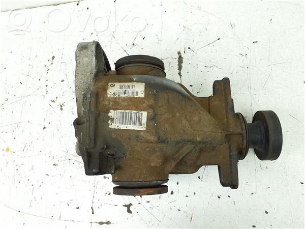 BMW 7 E65 E66 Aizmugurējais reduktors 